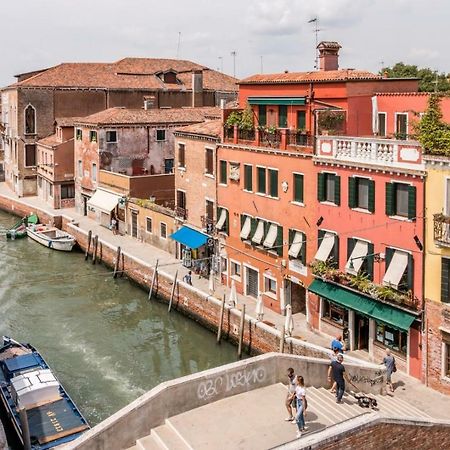 Carmini Canal View And Balcony With Lift Benátky Exteriér fotografie